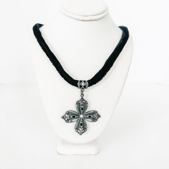 Vintage‎ 90's Marcasite Cross Choker - Picture 1 of 3